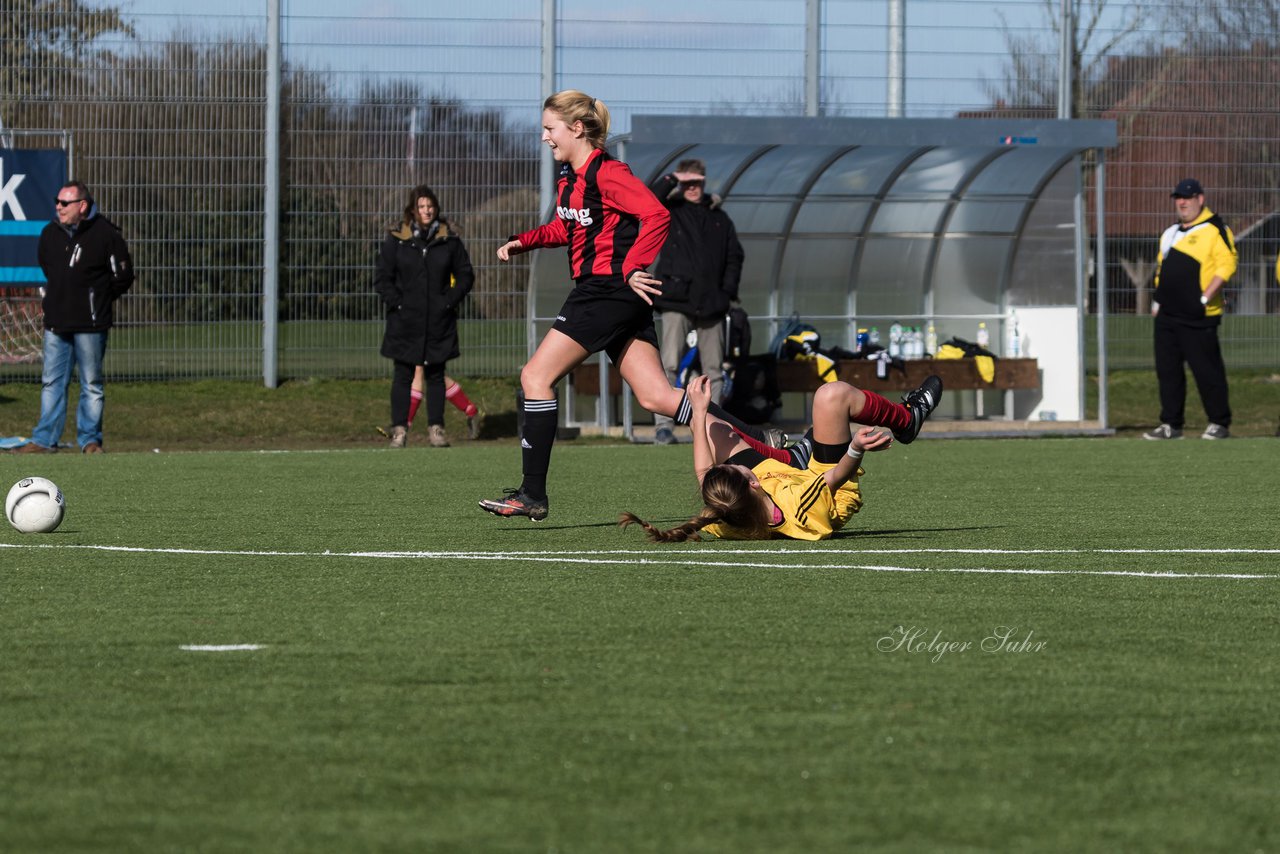 Bild 112 - B-Juniorinnen SG Weststeinburg/Bei - SV Fisia 03 : Ergebnis: 1:2